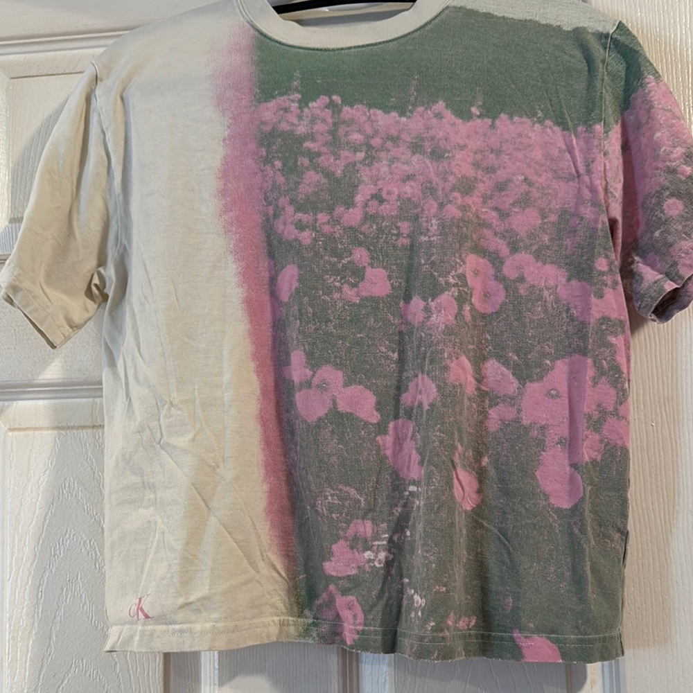 Calvin Klein Pink and Green Graphic T-Shirt